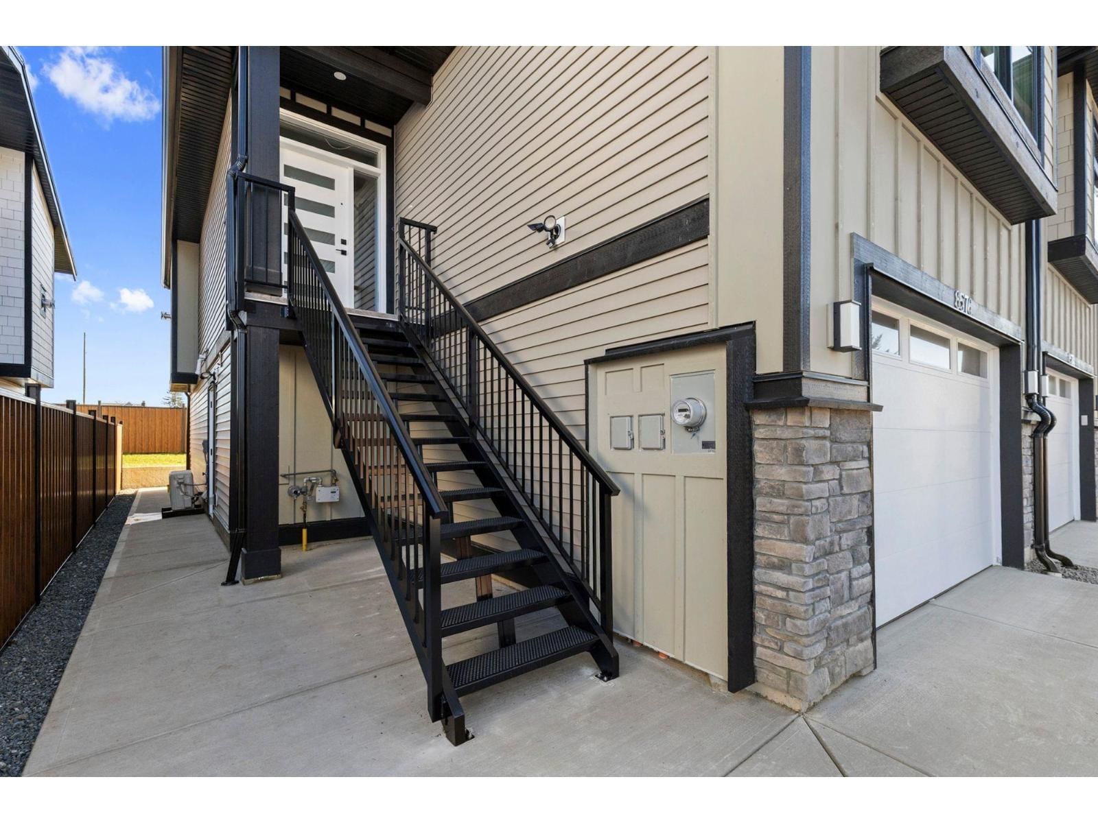 8576 DUNBAR WAY Image 3