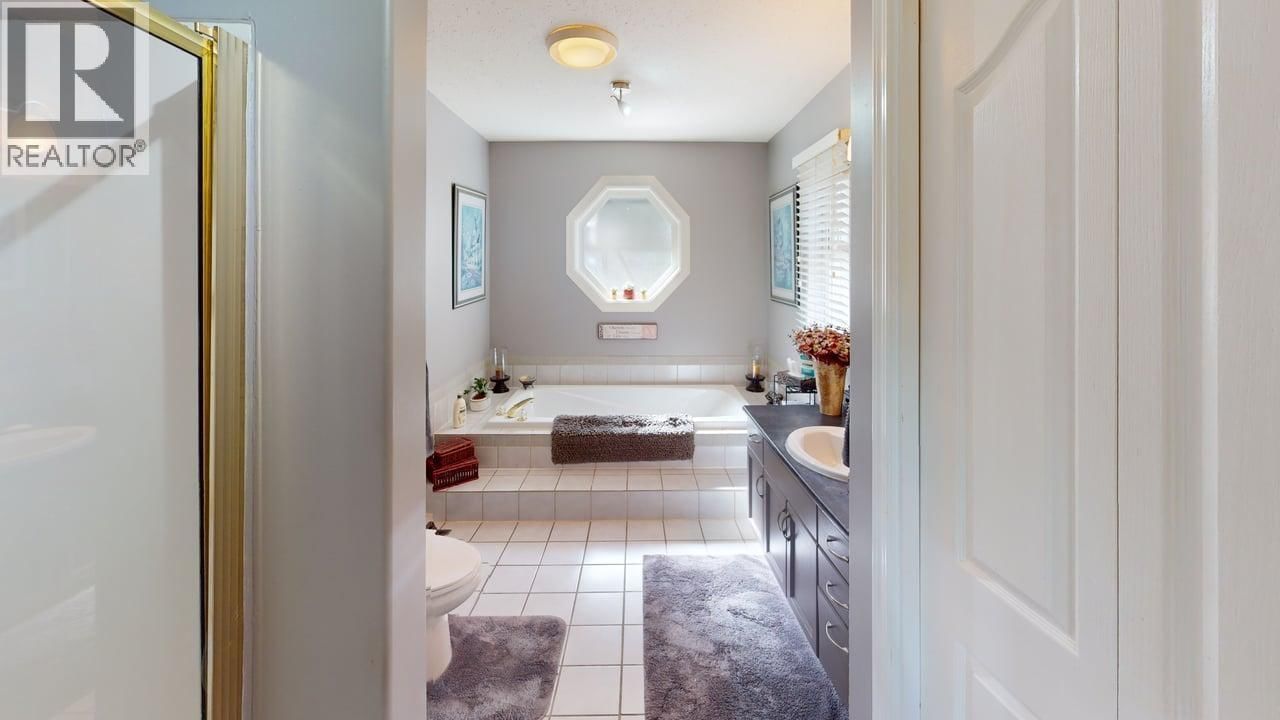 5270 MACKAY CRESCENT Image 21