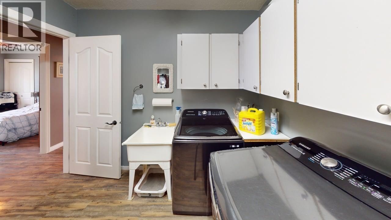 5270 MACKAY CRESCENT Image 27