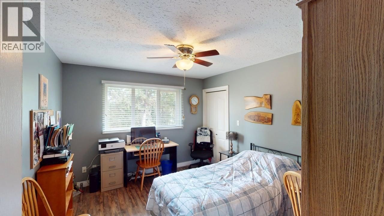 5270 MACKAY CRESCENT Image 28