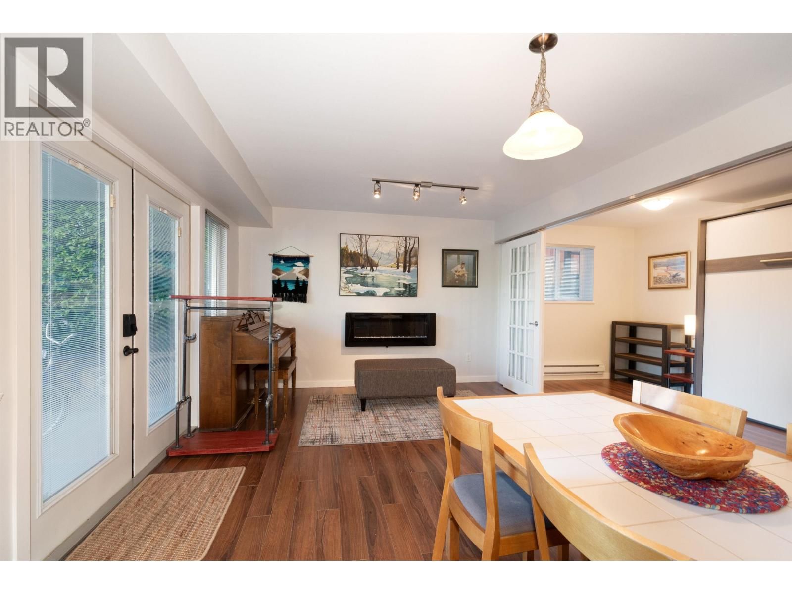 2341 PANORAMA DRIVE Image 25