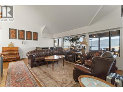 6648 MARINE Drive | West Vancouver British Columbia | Slide Image Ten