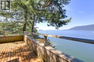 6648 MARINE Drive | West Vancouver British Columbia | Slide Image Twenty-six