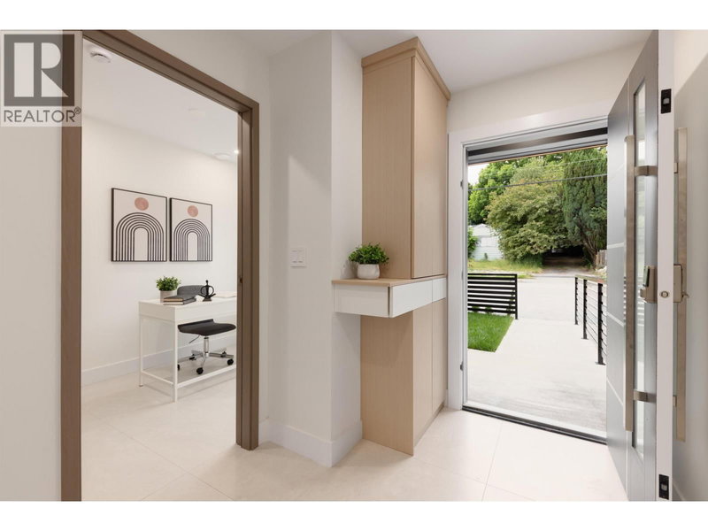 102 - 914 ROCHESTER Avenue, Coquitlam, V3K2W6 | Image 2