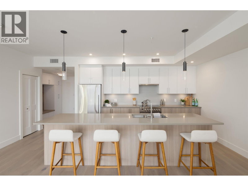 307 - 3405 MAMQUAM Road, Squamish, V8B1E4 | Image 2