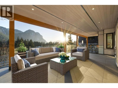 2216 WINDSAIL Place | Squamish British Columbia | Slide Image One
