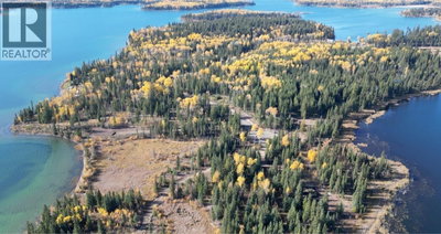3 KINGFISHER Road | Lone Butte British Columbia | Slide Image Two