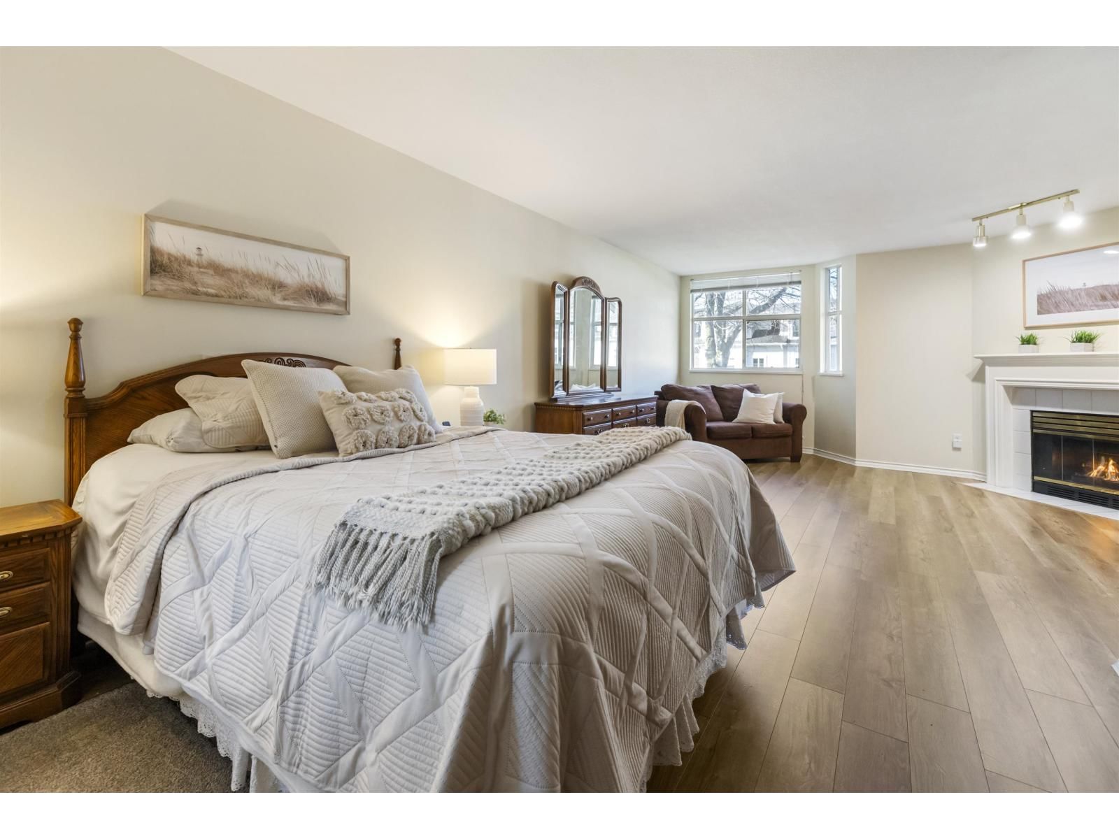 13 - 6211 W. BOUNDARY DRIVE Image 20