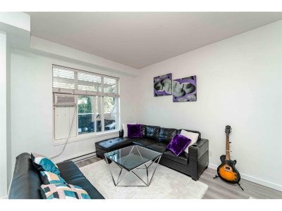 32083 HILLCREST Avenue | Abbotsford British Columbia | Slide Image Three