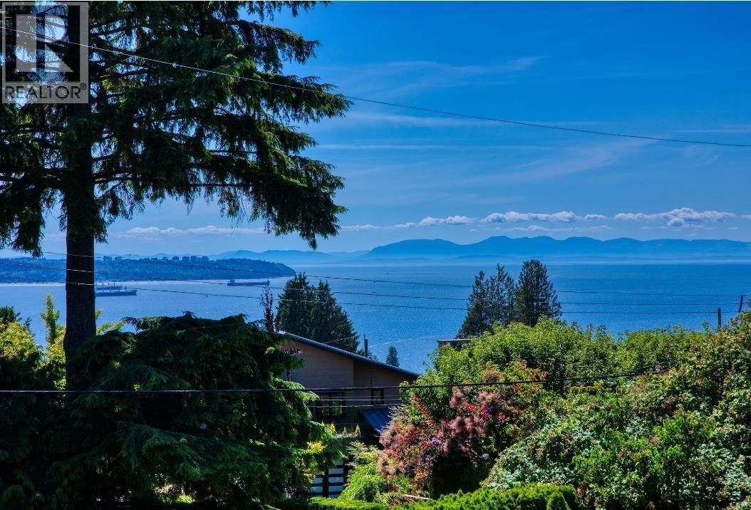2233 PALMERSTON Avenue, West Vancouver, British Columbia V7V 2V9