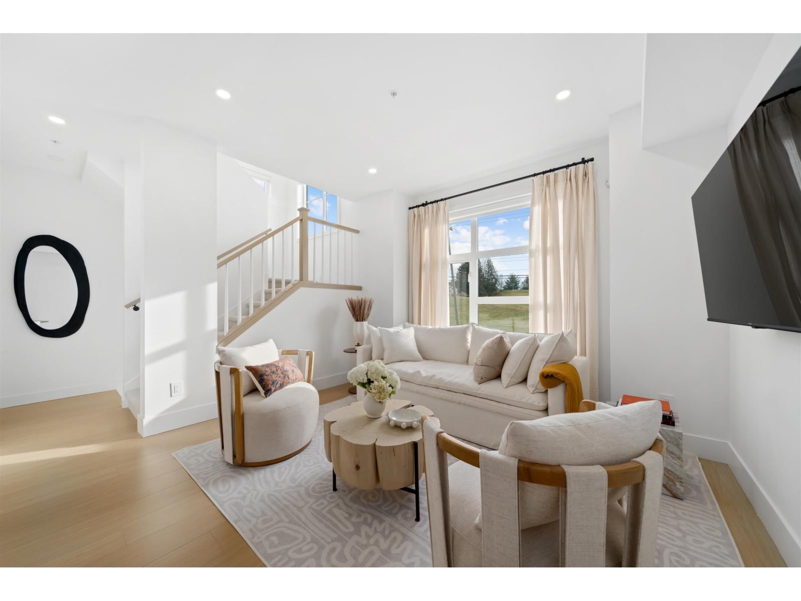 8 - 32929 CHERRY AVENUE Image 1