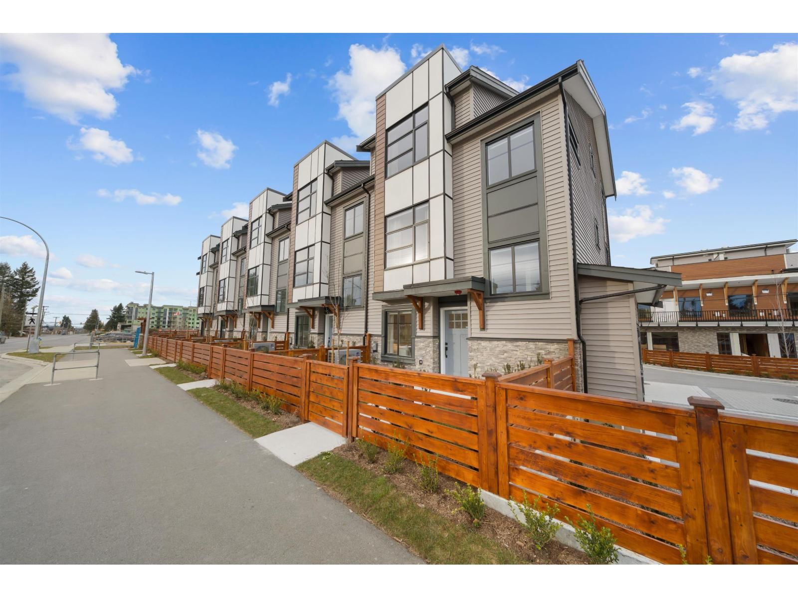 8 - 32929 CHERRY AVENUE Image 4