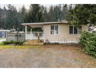 3942 COLUMBIA VALLEY Road | Chilliwack British Columbia | Slide Image Ten