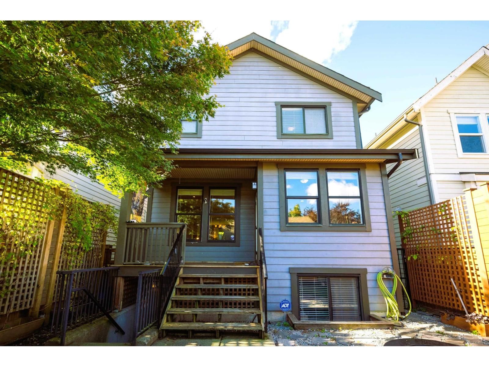 9352 SINGH STREET Image 35