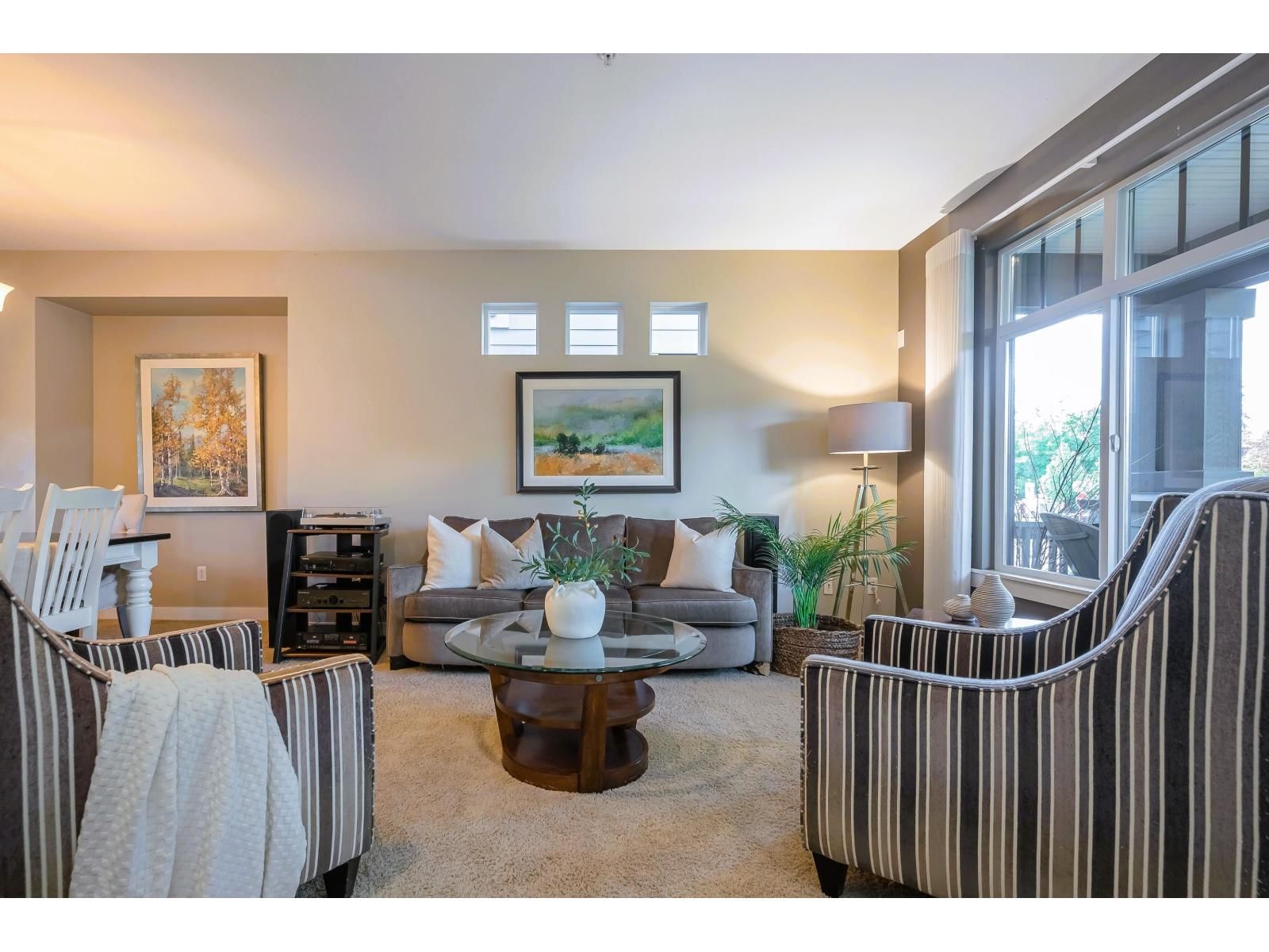 9352 SINGH STREET Image 5