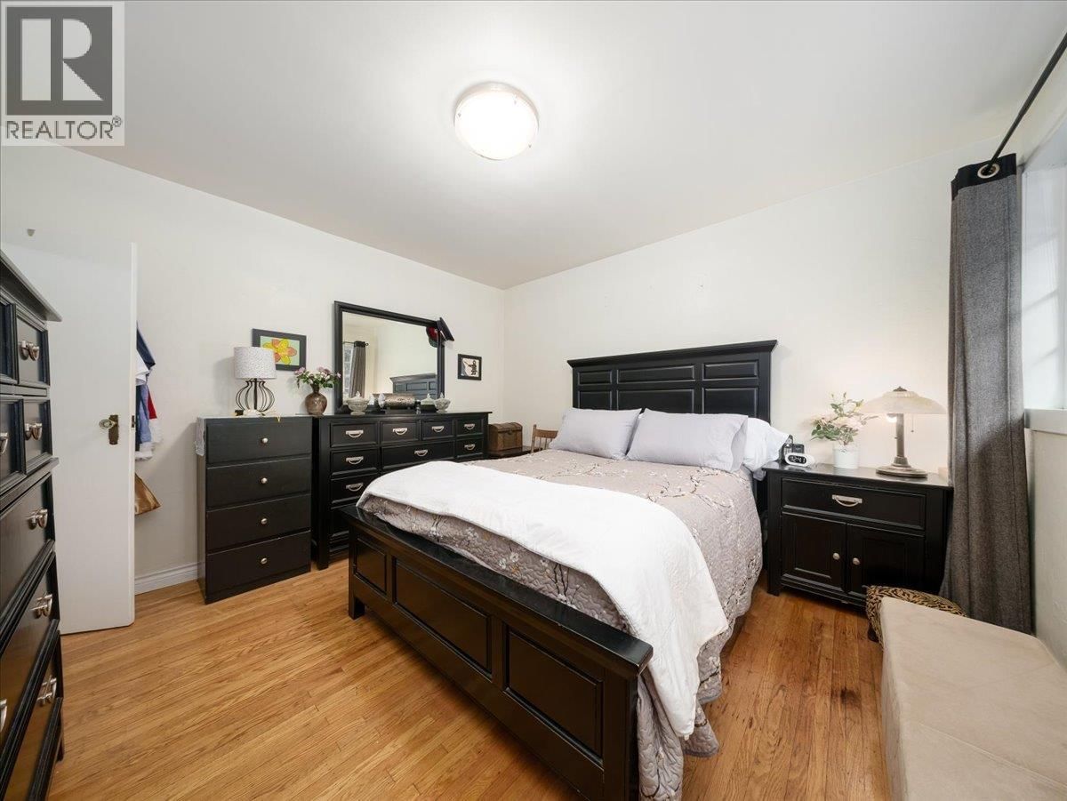 322 25TH STREET Image 11