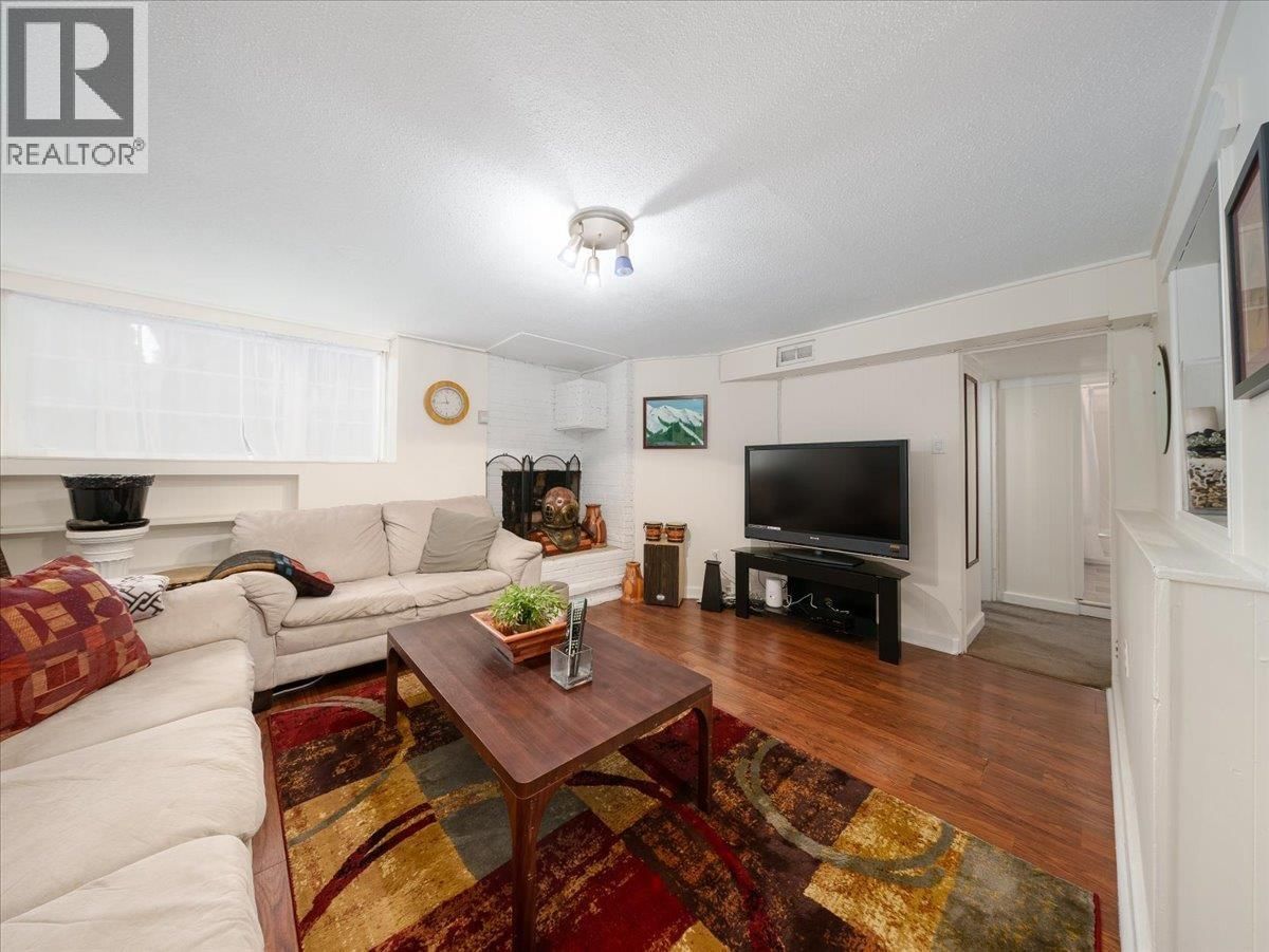 322 25TH STREET Image 15