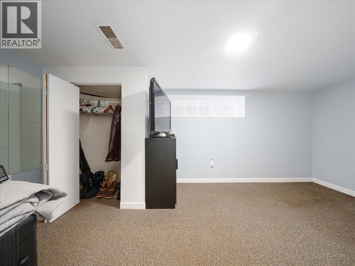 322 25TH STREET Image 18