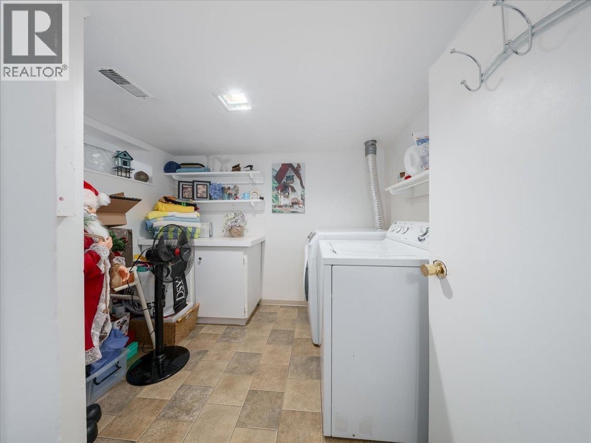 322 25TH STREET Image 19