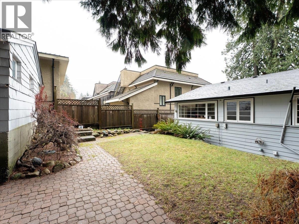 322 25TH STREET Image 21