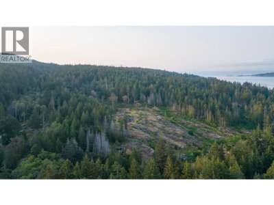 Block B PRIESTLAND Road | Halfmoon Bay British Columbia | Slide Image Eleven
