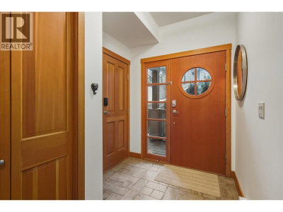 1530 TYNEBRIDGE Lane | Whistler British Columbia | Slide Image Fifteen