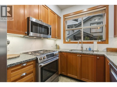 1530 TYNEBRIDGE Lane | Whistler British Columbia | Slide Image Seven