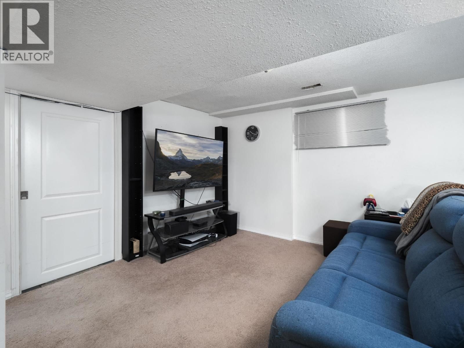 3054 POYNER CRESCENT Image 19