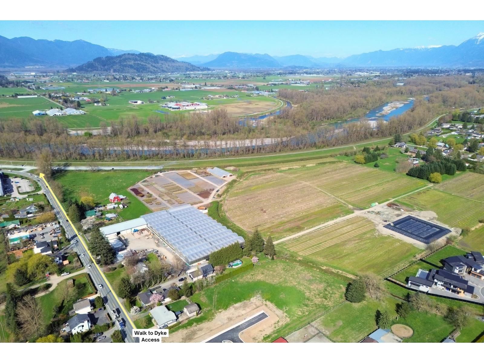 4 - 4520 NO 3 ROAD Image 5