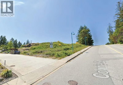 Image #1 of Commercial for Sale at Cowrie, Sechelt, British Columbia