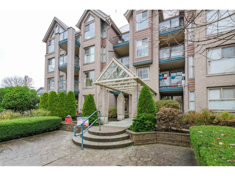 20237 54 Avenue Langley British Columbia, V3A 3W2 - 2 Bedrooms Condo For Sale