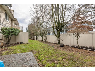 2023 WINFIELD Drive | Abbotsford British Columbia | Slide Image Thirty-five