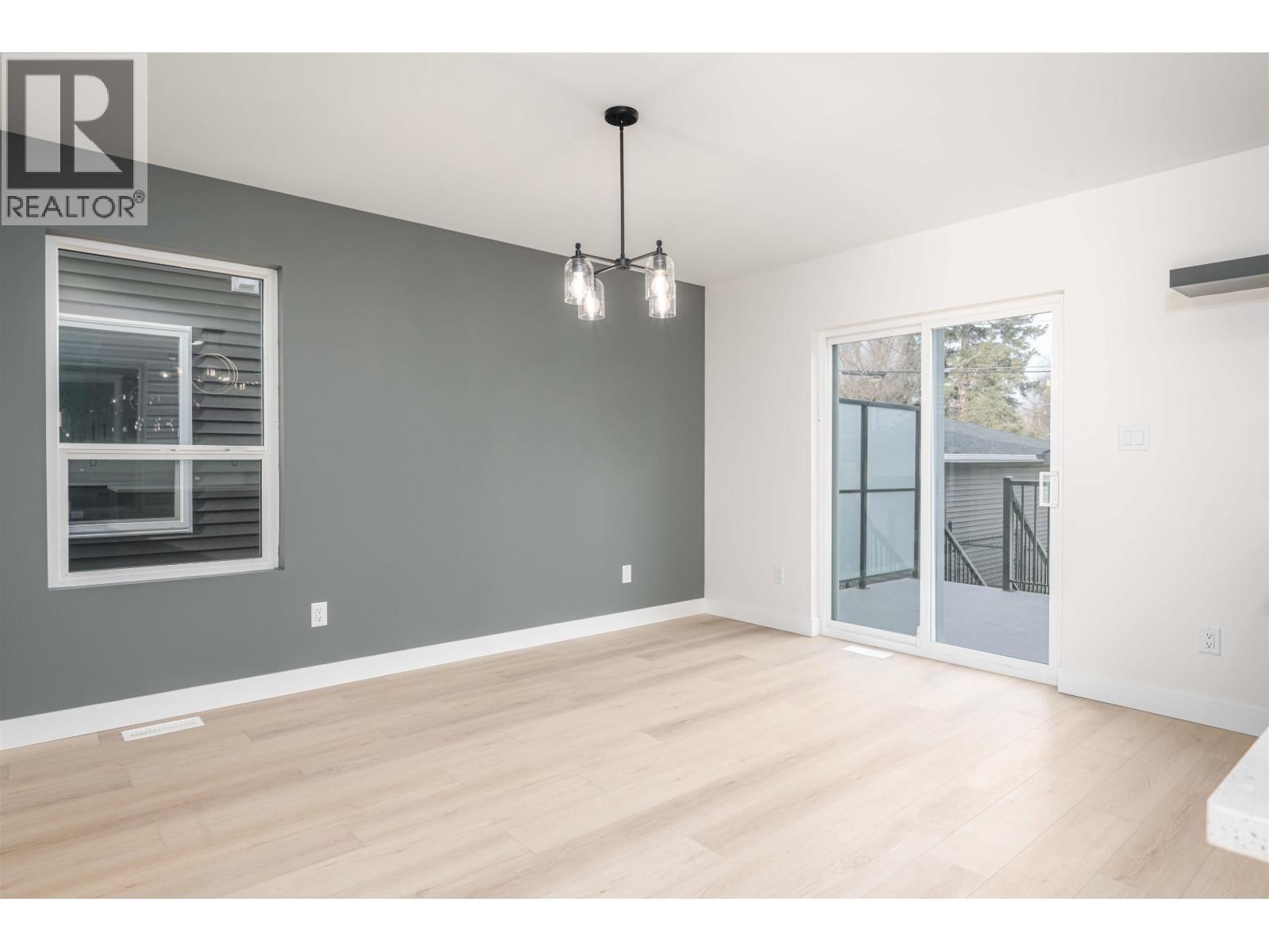 1980 12TH AVENUE Image 12