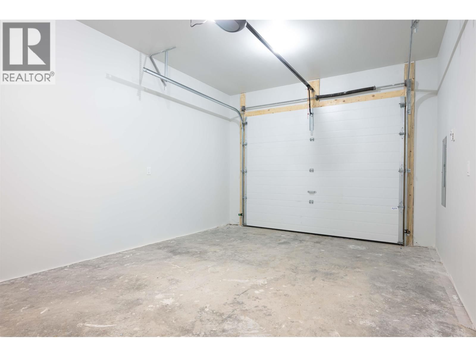 1980 12TH AVENUE Image 30