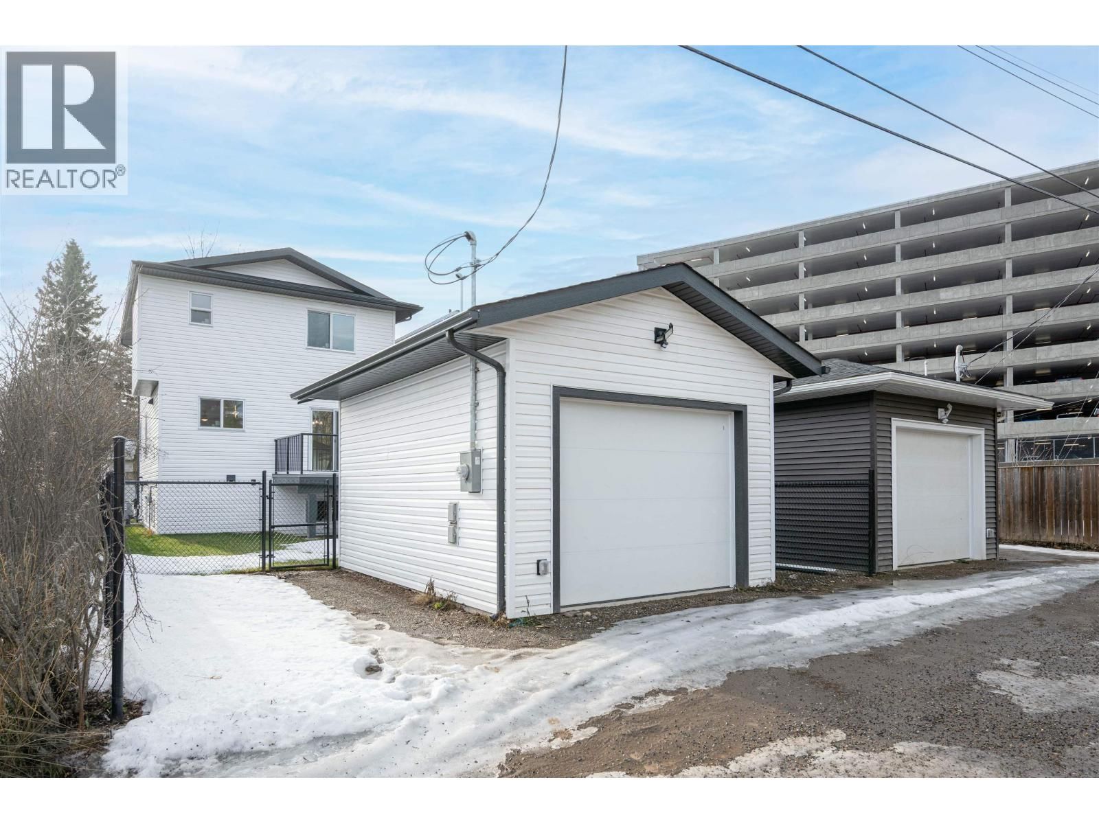 1980 12TH AVENUE Image 37