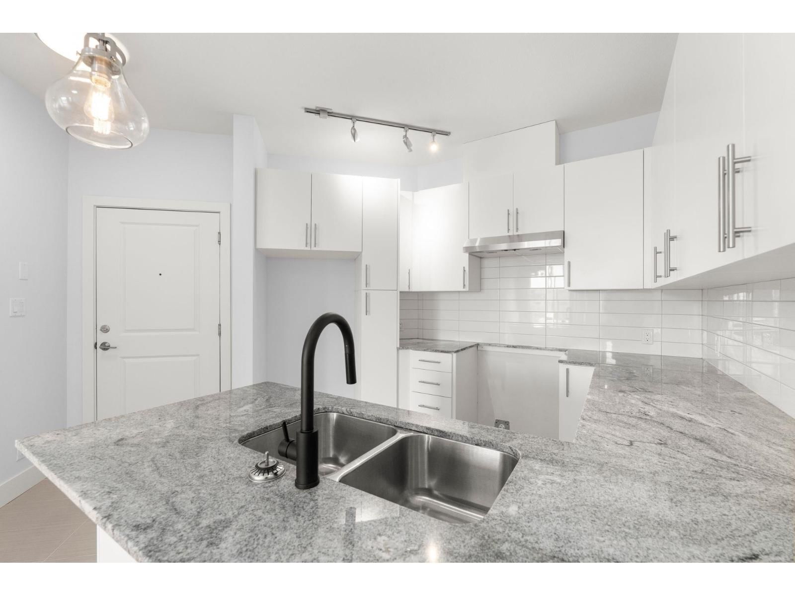 412 - 15956 86A AVENUE Image 10