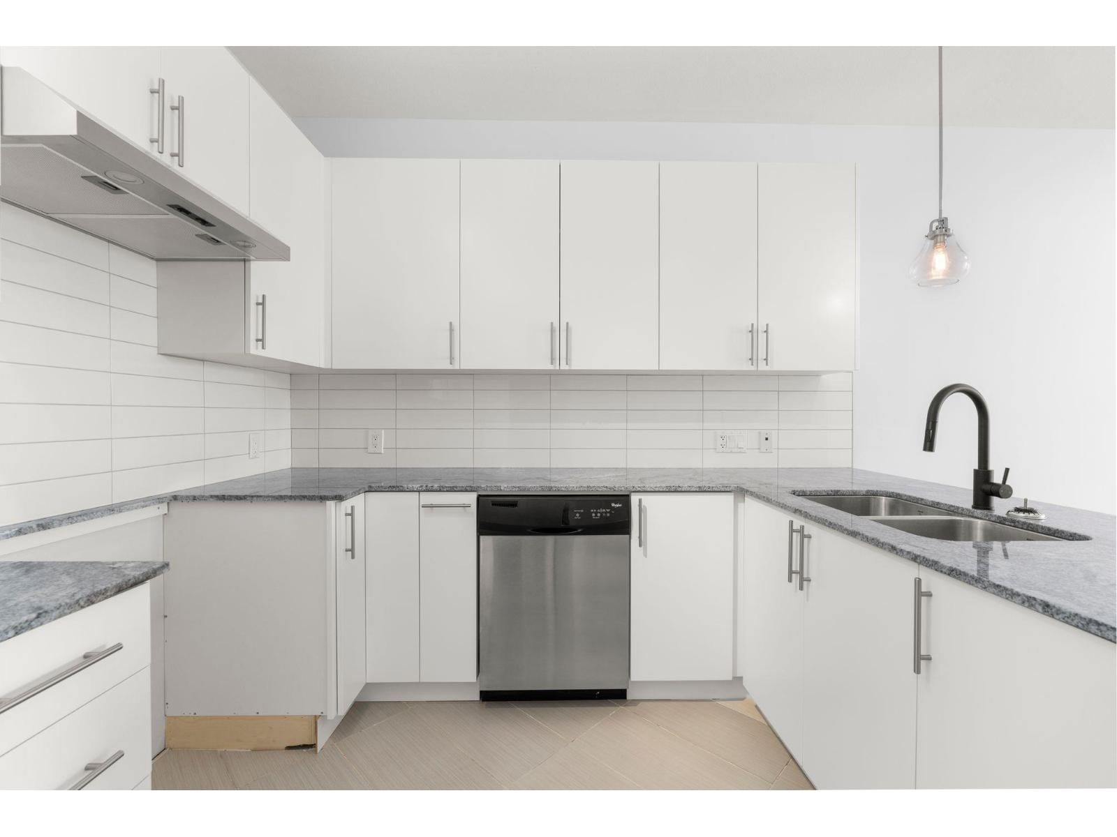 412 - 15956 86A AVENUE Image 11