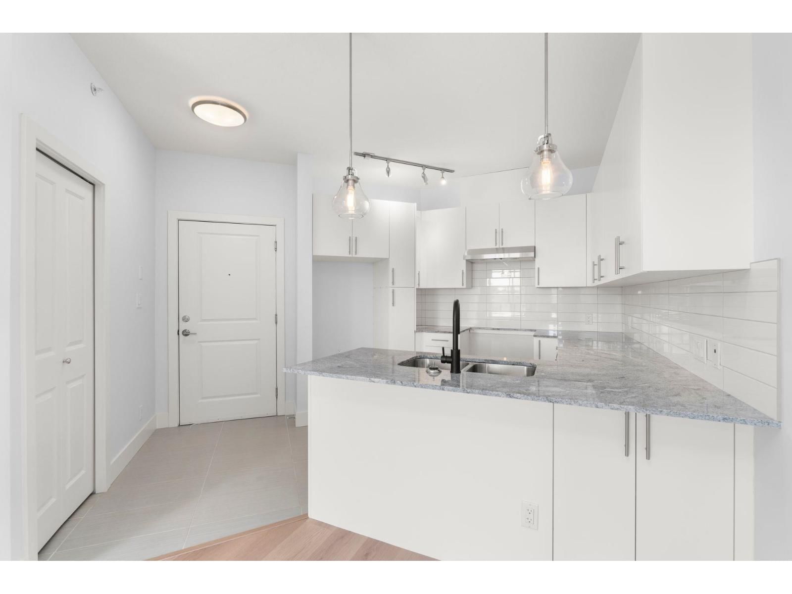 412 - 15956 86A AVENUE Image 7