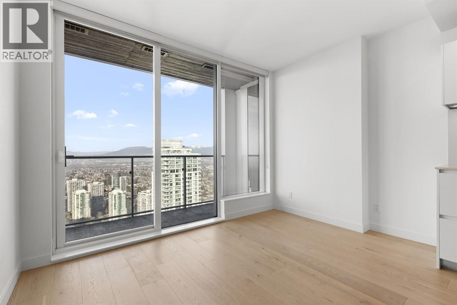 4406 - 6000 MCKAY AVENUE Image 14