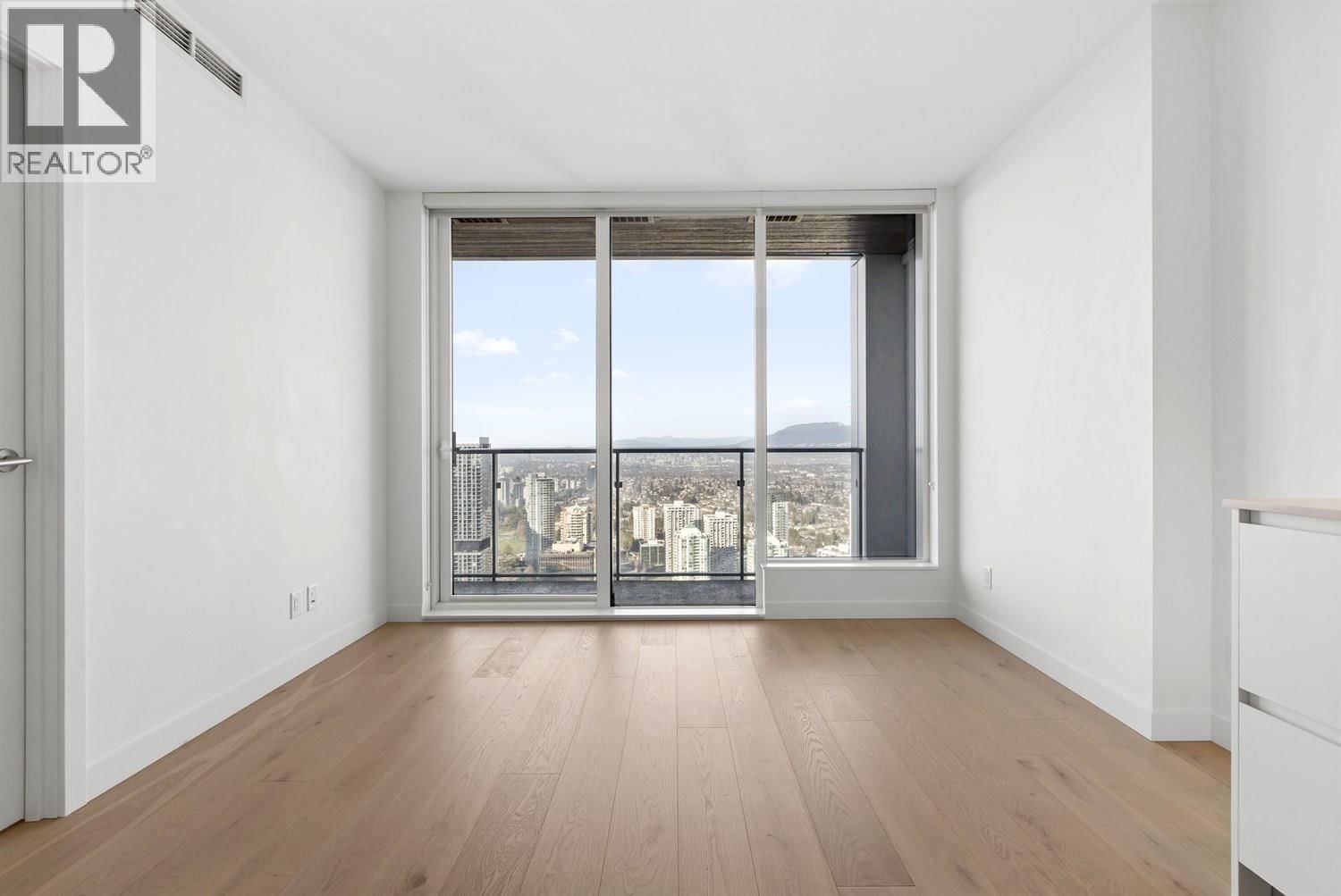 4406 - 6000 MCKAY AVENUE Image 15