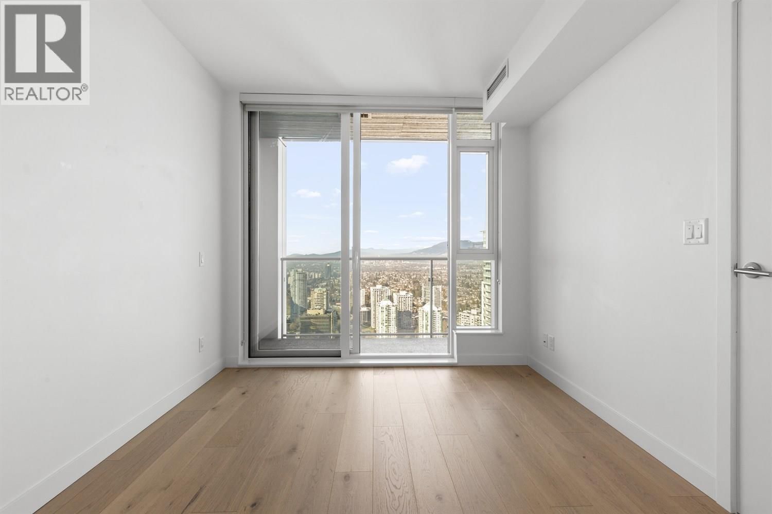 4406 - 6000 MCKAY AVENUE Image 17