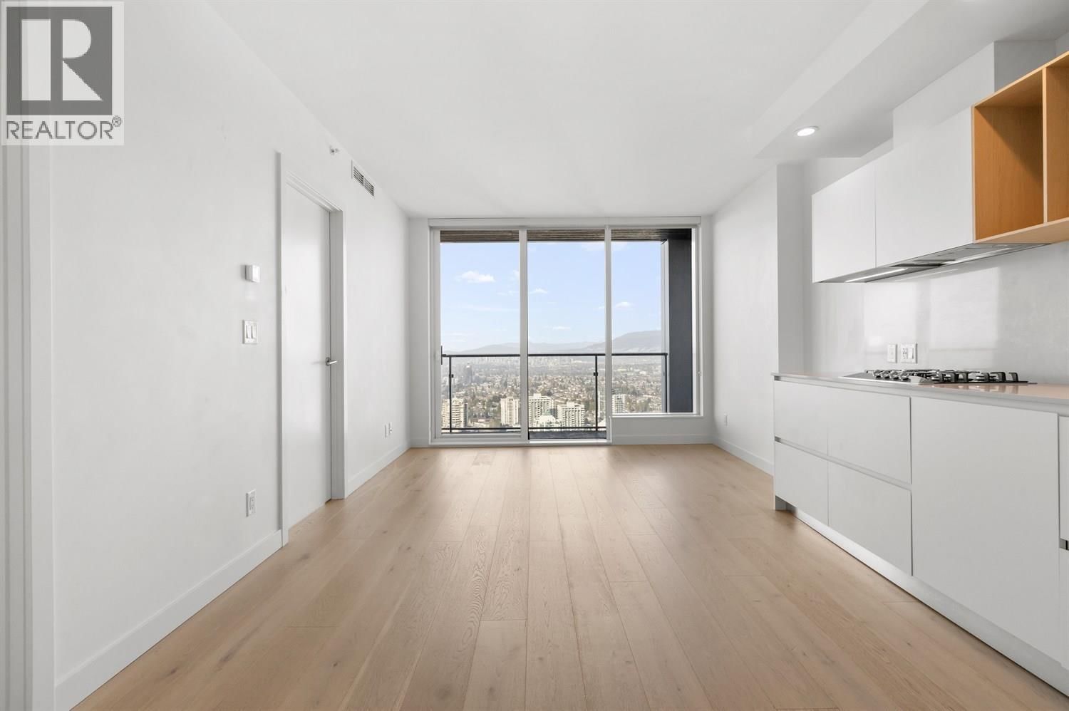 4406 - 6000 MCKAY AVENUE Image 7