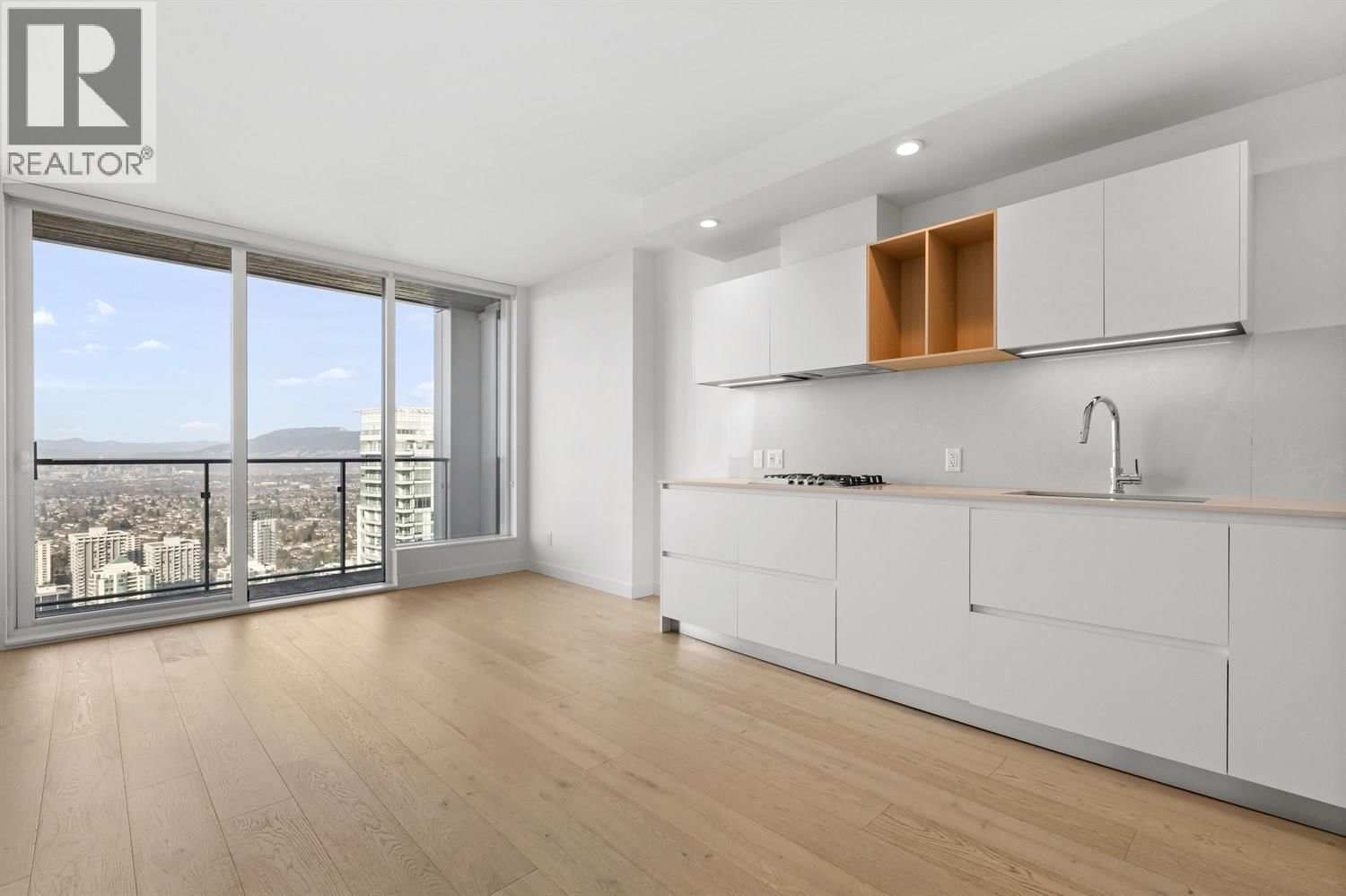 4406 - 6000 MCKAY AVENUE Image 8