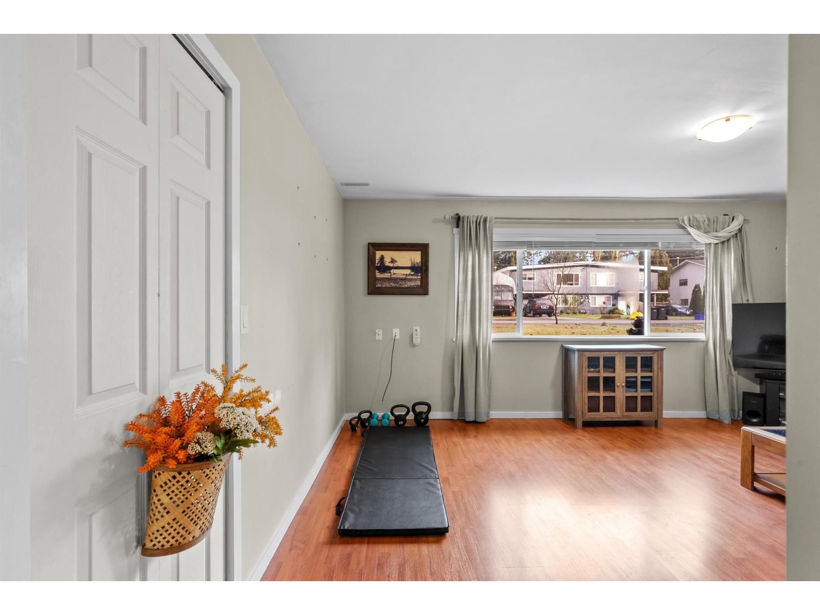 20754 39A AVENUE Image 22