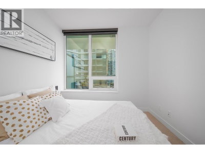 68 SMITHE Street | Vancouver British Columbia | Slide Image Twenty-three