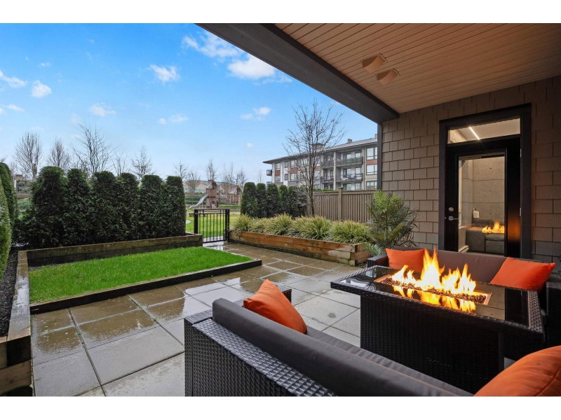 31158 WESTRIDGE Place Abbotsford British Columbia, V2T 0K5 - 2 Bedrooms Condo For Sale