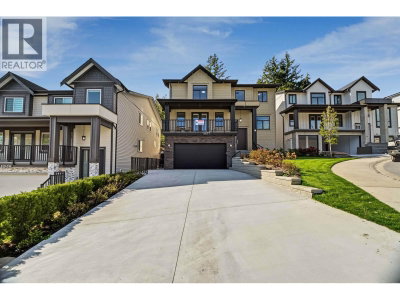 11077 241A Street | Maple Ridge British Columbia | Slide Image Three
