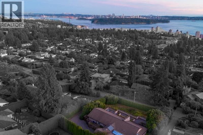 2237 PALMERSTON Avenue | West Vancouver British Columbia | Slide Image Seven