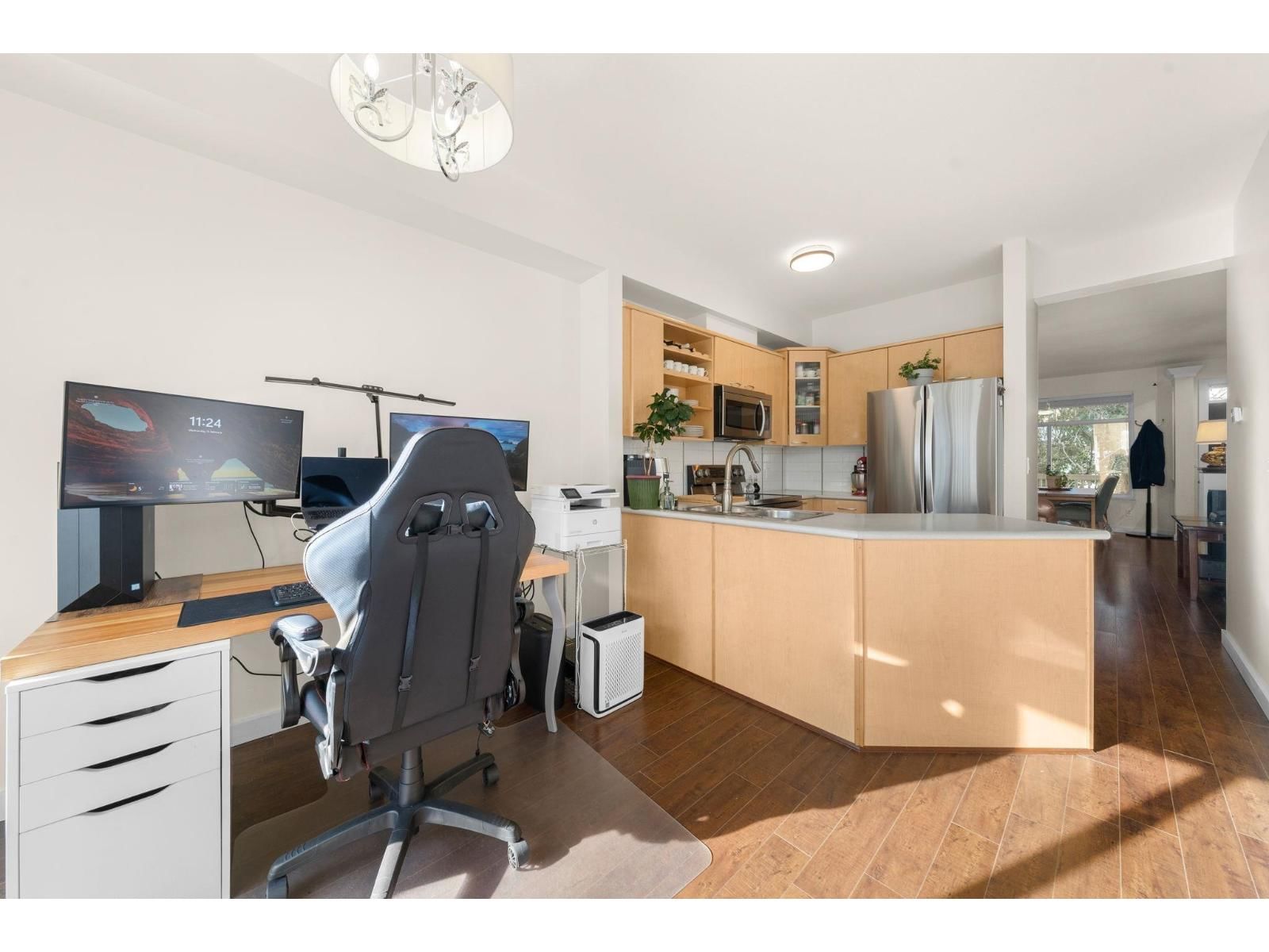 41 - 2678 KING GEORGE BOULEVARD Image 18