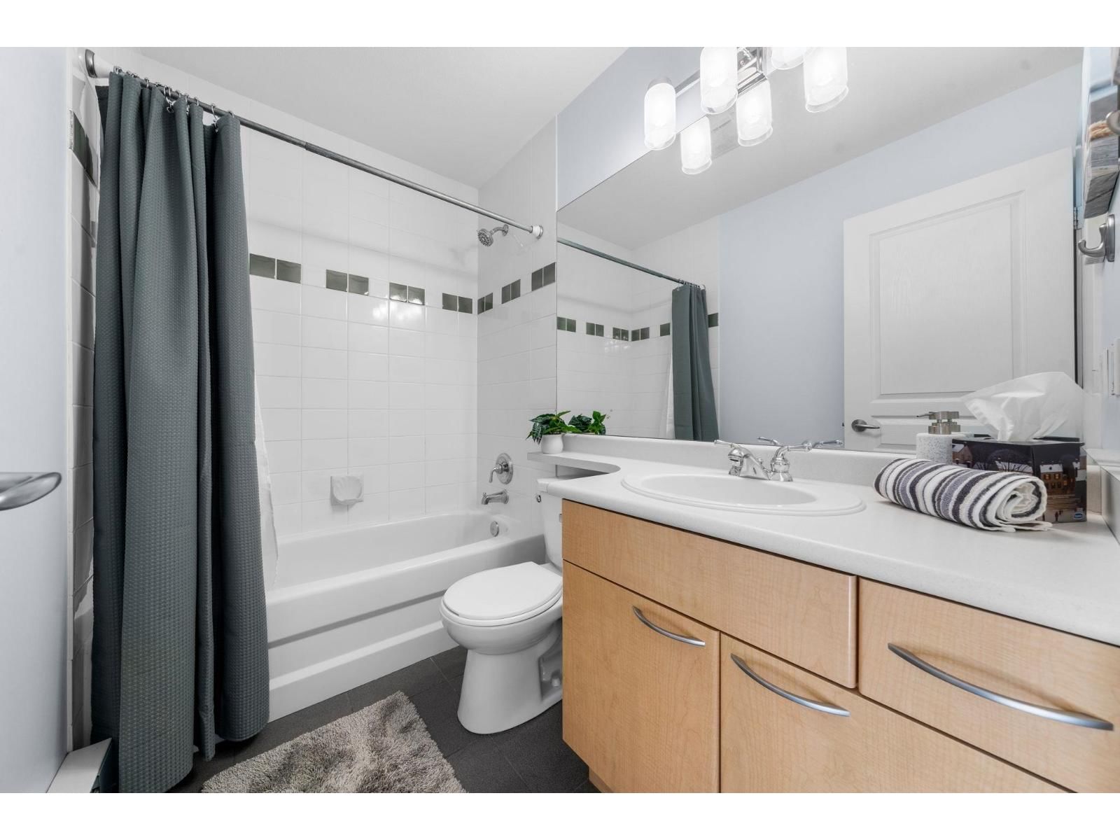 41 - 2678 KING GEORGE BOULEVARD Image 25